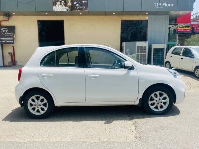 https://images10.gaadi.com/usedcar_image/3584847/original/processed_5a0d0c78-ef61-4056-a6c5-7ebc9993b5e0.jpg?imwidth=6401