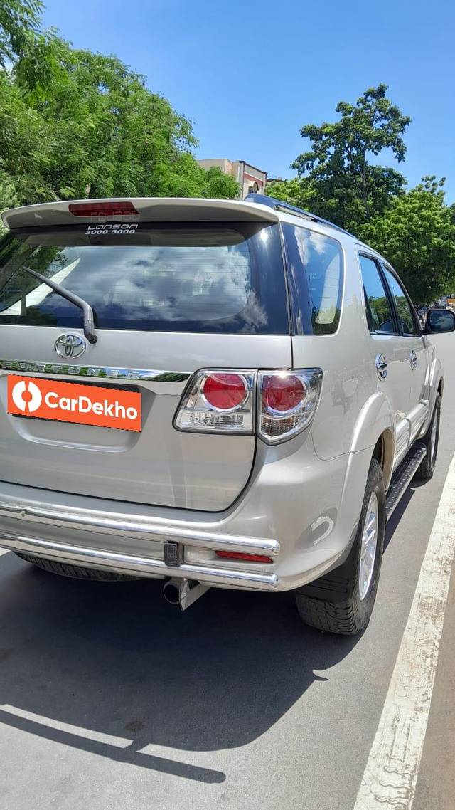 https://images10.gaadi.com/usedcar_image/3584850/original/processed_img2874897__used_car_2874897_1695364379.jpg?imwidth=6402