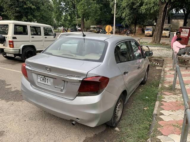 https://images10.gaadi.com/usedcar_image/3585136/original/processed_75212a79-fcea-4daa-a6c1-74d2d8fbeac5.jpg?imwidth=6401