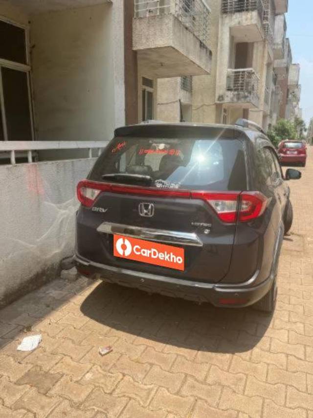 https://images10.gaadi.com/usedcar_image/3585250/original/processed_5e63eaac-2419-415d-904b-2672ad6d276f.jpg?imwidth=6402