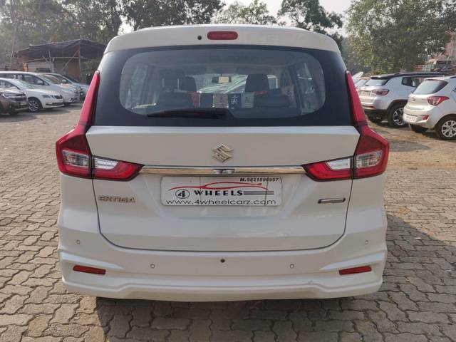 https://images10.gaadi.com/usedcar_image/3585527/original/processed_img2875278__usedcar_whatsappimage2023_12_23at42236pm_3__2875278_1705574382.jpeg?imwidth=6402
