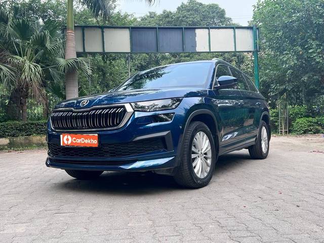 https://images10.gaadi.com/usedcar_image/3585581/original/processed_img2875307__used_car_2875307_1695384759.jpeg?imwidth=6400