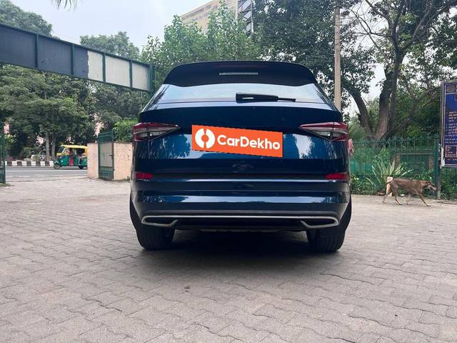 https://images10.gaadi.com/usedcar_image/3585581/original/processed_img2875307__used_car_2875307_1695384796.jpeg?imwidth=6402