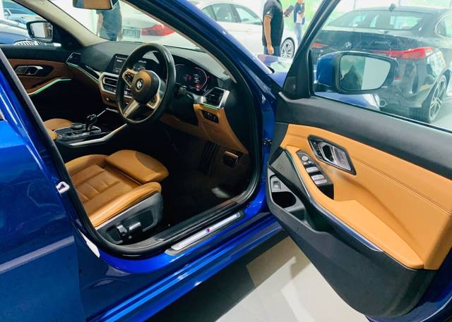 https://images10.gaadi.com/usedcar_image/3585592/original/img2875316__used_car_2875316_1695385164.jpg?imwidth=6402