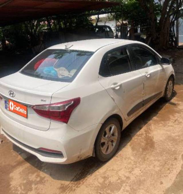 https://images10.gaadi.com/usedcar_image/3585599/original/processed_09b9fa6b-582b-4e07-92d8-b2ab105f6963.JPG?imwidth=6401
