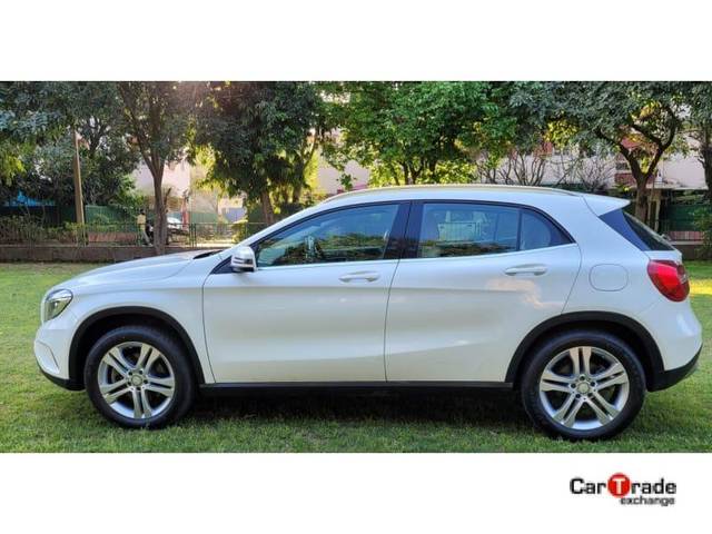 https://images10.gaadi.com/usedcar_image/3585658/original/processed_img2875358__used_car_2875358_1695386869.jpg?imwidth=6402