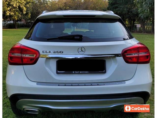 https://images10.gaadi.com/usedcar_image/3585658/original/processed_img2875358__used_car_2875358_1695386877.jpg?imwidth=6401