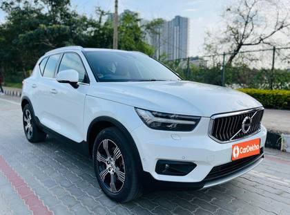 Volvo XC40 D4 Momentum Volvo XC40 D4 Momentum
