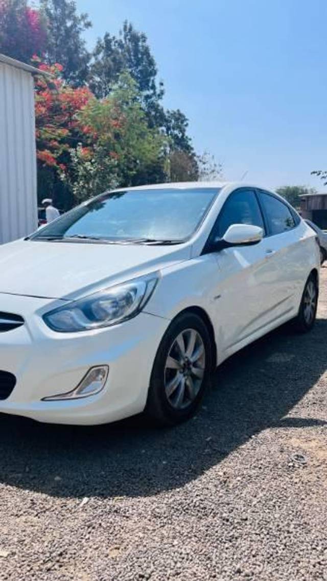 https://images10.gaadi.com/usedcar_image/3585733/original/processed_9e7549fa-949b-45a4-beb3-32581671fe58.jpg?imwidth=6400