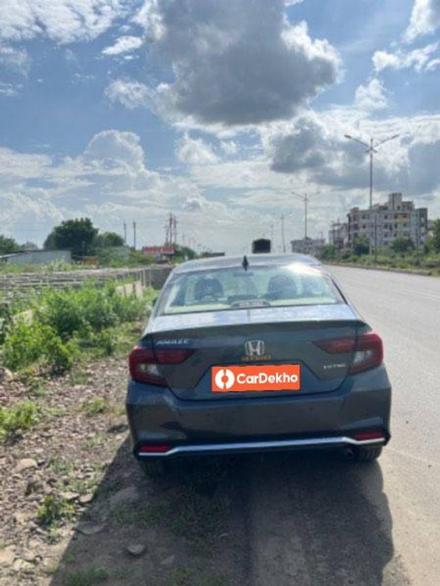https://images10.gaadi.com/usedcar_image/3585752/original/processed_f09ae52b-ef28-4c9c-bd42-92ae403ea969.jpeg?imwidth=6402