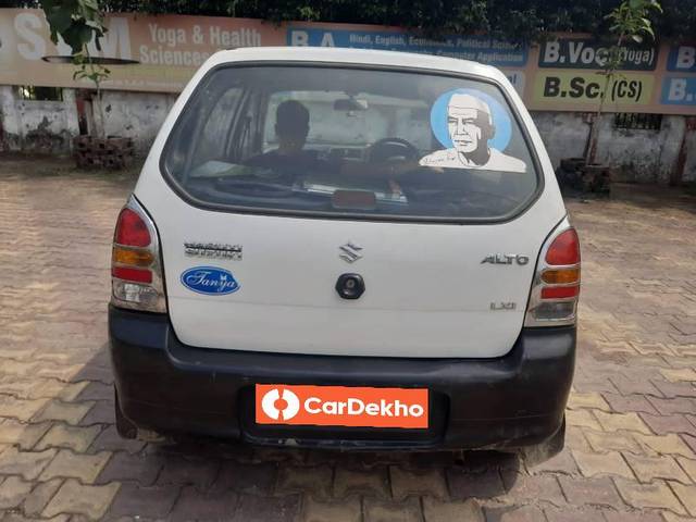 https://images10.gaadi.com/usedcar_image/3585796/original/processed_f9305e93-1f15-40c3-b888-57a087b5e695.jpg?imwidth=6402