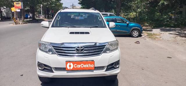https://images10.gaadi.com/usedcar_image/3585811/original/processed_f6a734f2-042a-4ac5-85b4-cf6cefceffe9.jpg?imwidth=6400