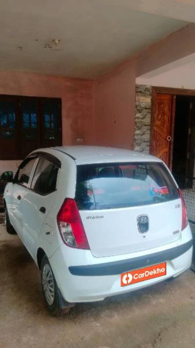 https://images10.gaadi.com/usedcar_image/3586144/original/processed_253efb3e-8e0e-4dc3-821c-a4ec44a4ffbe.jpg?imwidth=6400