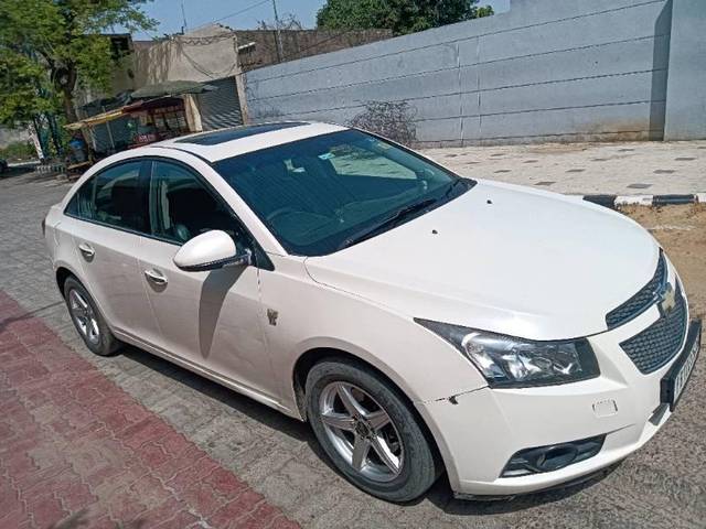 https://images10.gaadi.com/usedcar_image/3586192/original/processed_79271c27-fb73-4f75-a301-c01a2c11278b.jpg?imwidth=6401