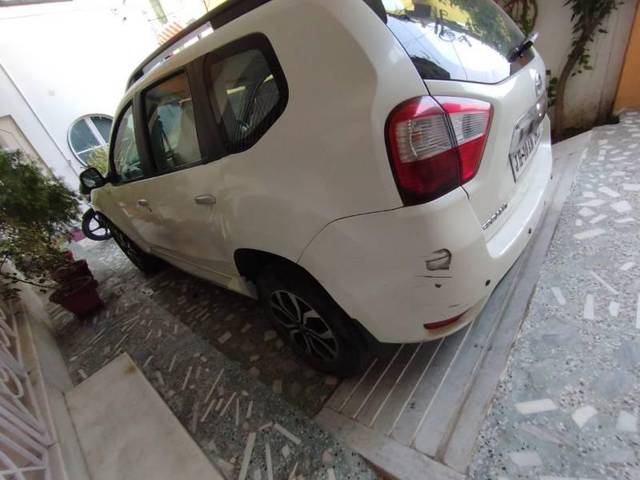 https://images10.gaadi.com/usedcar_image/3586216/original/processed_f5948f19-468f-493e-91a3-587619946865.jpg?imwidth=6402
