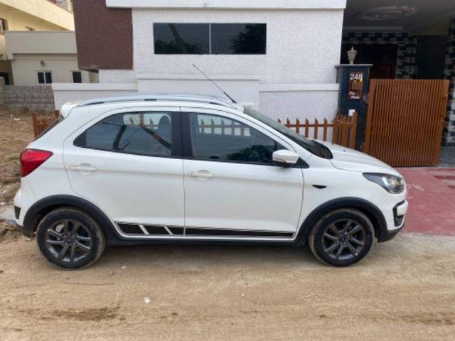 https://images10.gaadi.com/usedcar_image/3586218/original/processed_1dd0cec2-af8a-4335-8b2f-5e1ac8b77906.jpeg?imwidth=6401