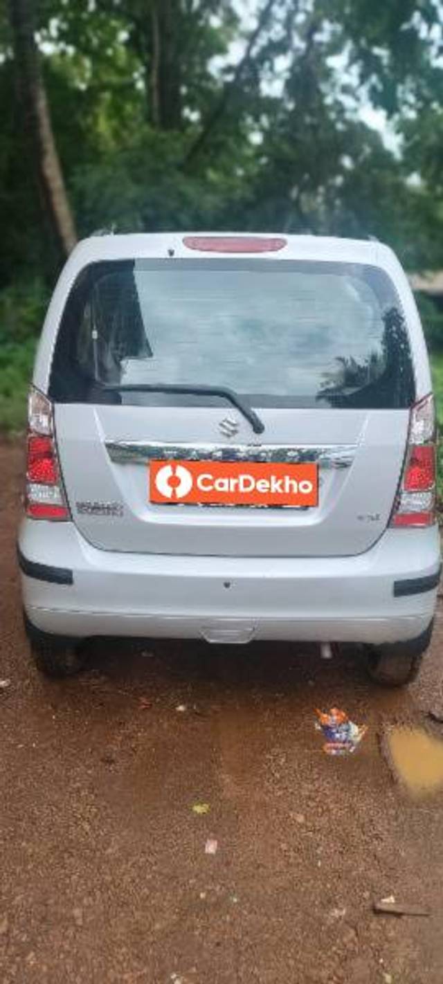 https://images10.gaadi.com/usedcar_image/3586269/original/processed_490865c4-e66f-4d58-ae79-a72cc7683438.jpg?imwidth=6402