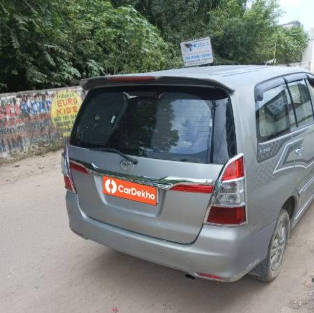 https://images10.gaadi.com/usedcar_image/3586317/original/processed_1dbbbc23-be23-4886-95e3-bbbea5ddc87b.jpg?imwidth=6401