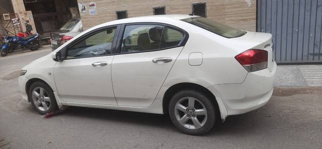 https://images10.gaadi.com/usedcar_image/3586356/original/16__VCC_IMG_1694838201902_1790024_95_1694838516.jpg?imwidth=6401