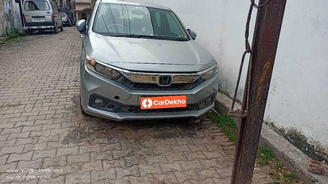 https://images10.gaadi.com/usedcar_image/3586450/original/processed_52c468dc-fb26-42ea-95f0-897fa3e06502.jpg?imwidth=6400