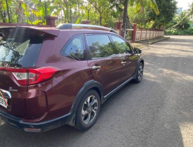 https://images10.gaadi.com/usedcar_image/3586596/original/processed_113927e5-7c30-4764-9c8d-587d1b9ee7d8.jpeg?imwidth=6401