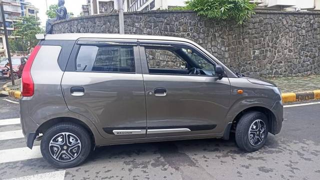 https://images10.gaadi.com/usedcar_image/3586623/original/processed_885bb06d-57fa-4554-b3e7-4d6c44ea1df9.jpg?imwidth=6401