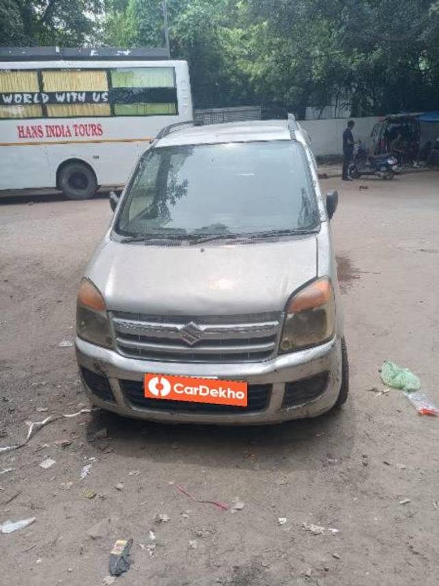 https://images10.gaadi.com/usedcar_image/3587030/original/processed_b45305a3-5422-424e-8e57-e113a170bb32.jpg?imwidth=6400