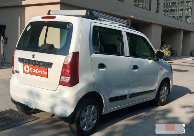https://images10.gaadi.com/usedcar_image/3587087/original/processed_usedcar_c03060f5_37df_4af0_9c91_801d4d0bad89_5731695464305_1695464320.jpg?imwidth=6402