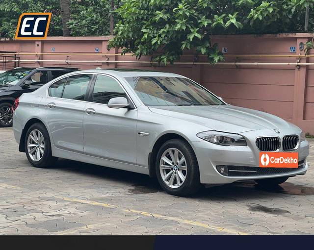 https://images10.gaadi.com/usedcar_image/3587101/original/processed_img2876011__used_car_2876011_1696402508.jpg?imwidth=6401