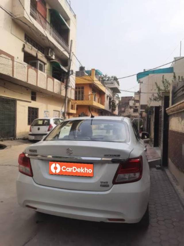https://images10.gaadi.com/usedcar_image/3587175/original/processed_7ea4105f-a16e-437a-8582-71b037f83699.jpg?imwidth=6401