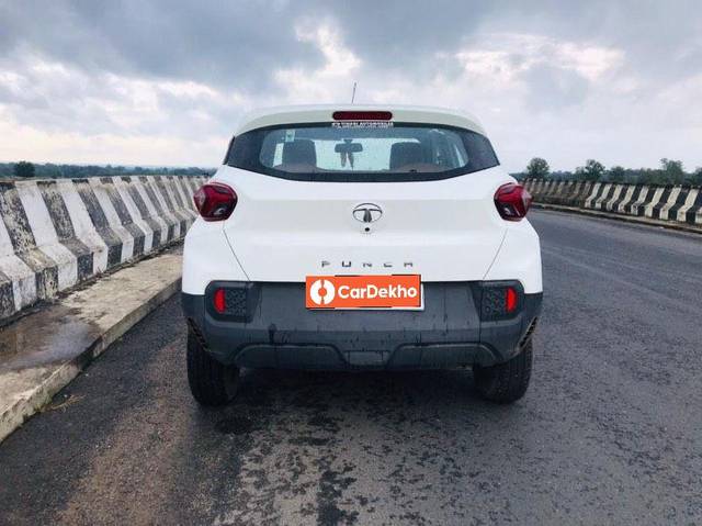 https://images10.gaadi.com/usedcar_image/3587229/original/processed_a70384c1-0a0e-4cf8-9e82-5aaa617cf2b1.jpeg?imwidth=6402
