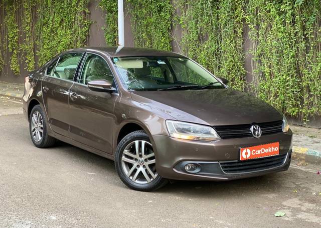 https://images10.gaadi.com/usedcar_image/3587433/original/processed_img2876215__used_car_2876215_1695472625.jpg?imwidth=6400