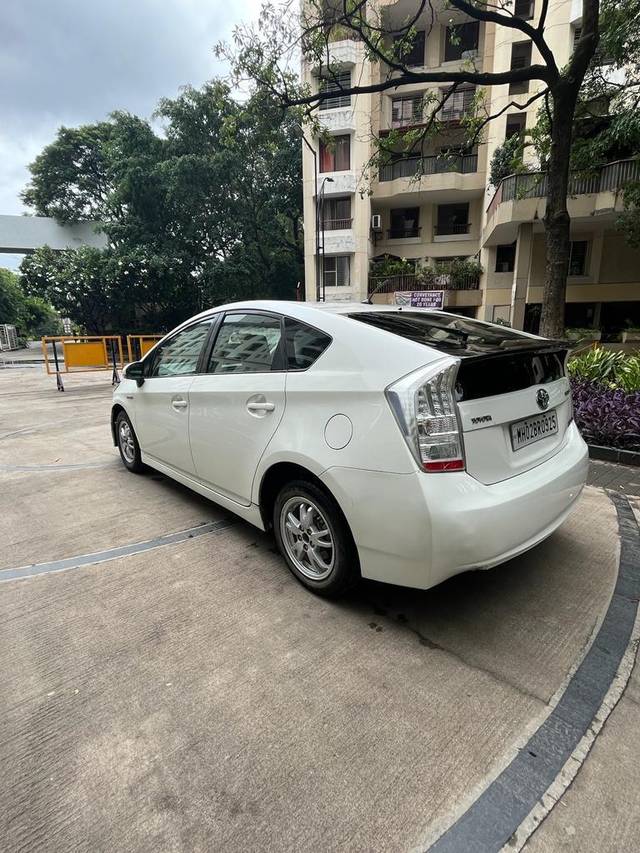 https://images10.gaadi.com/usedcar_image/3587455/original/processed_img2876230__used_car_2876230_1695473149.jpg?imwidth=6401