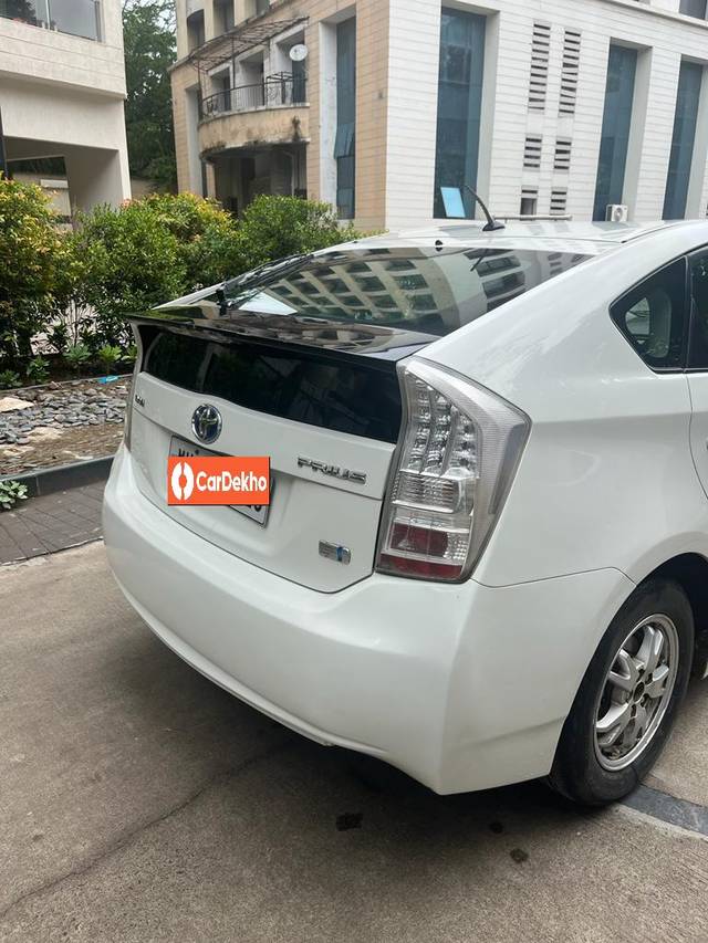 https://images10.gaadi.com/usedcar_image/3587455/original/processed_img2876230__used_car_2876230_1695473151.jpg?imwidth=6402