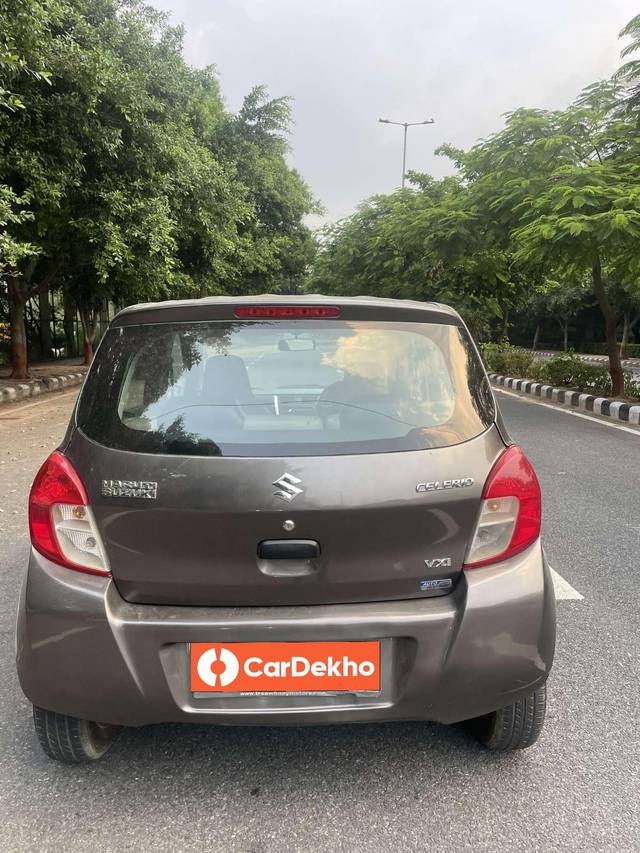 https://images10.gaadi.com/usedcar_image/3587460/original/processed_img2876233__used_car_2876233_1695473300.jpg?imwidth=6402