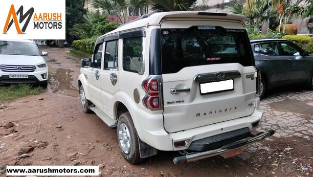 https://images10.gaadi.com/usedcar_image/3587553/original/usedcar_whatsappimage2023_09_23at173400_1__66491695475932_1695475961.jpg?imwidth=6401