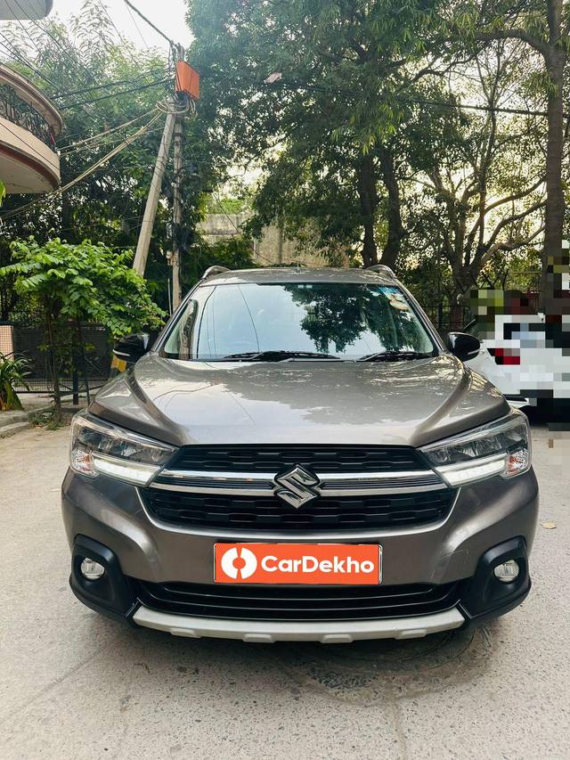 https://images10.gaadi.com/usedcar_image/3587654/original/processed_img2876313__used_car_2876313_1695480143.jpg?imwidth=6400