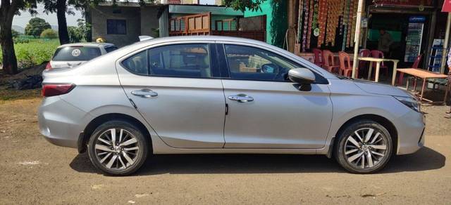https://images10.gaadi.com/usedcar_image/3587660/original/processed_ab65f78a-a5f6-400c-beef-da406e2fd3e1.jpeg?imwidth=6401