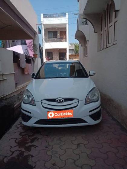 Hyundai Verna SX CRDi AT Hyundai Verna SX CRDi AT
