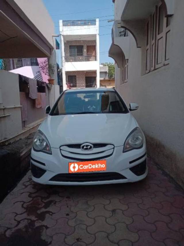 https://images10.gaadi.com/usedcar_image/3587845/original/processed_c8afa579-70e7-4a39-8d41-136b98950f6c.jpg?imwidth=6400