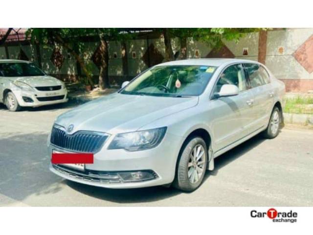 https://images10.gaadi.com/usedcar_image/3587960/original/processed_img2876336__used_car_2876336_1695502859.jpg?imwidth=6400