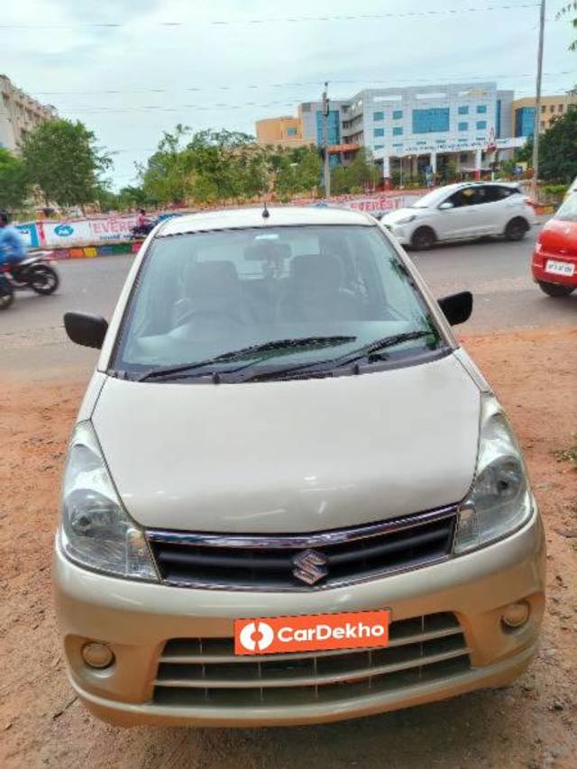 https://images10.gaadi.com/usedcar_image/3588139/original/processed_4ca248f4-61ed-471e-a401-48ddc3627aaf.jpg?imwidth=6402