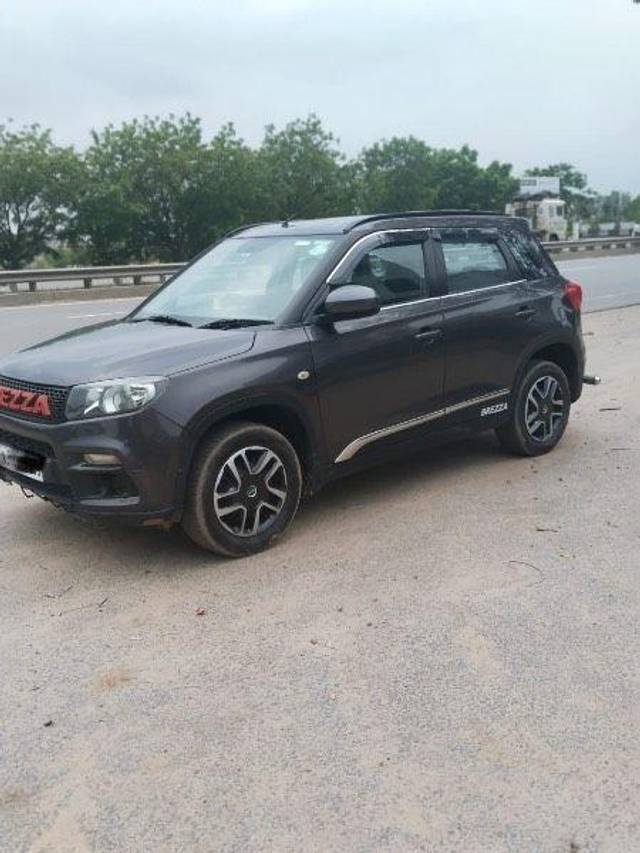 https://images10.gaadi.com/usedcar_image/3588171/original/processed_04ec7765-1fbe-46e2-8f0c-27861afa7c2d.jpeg?imwidth=6400