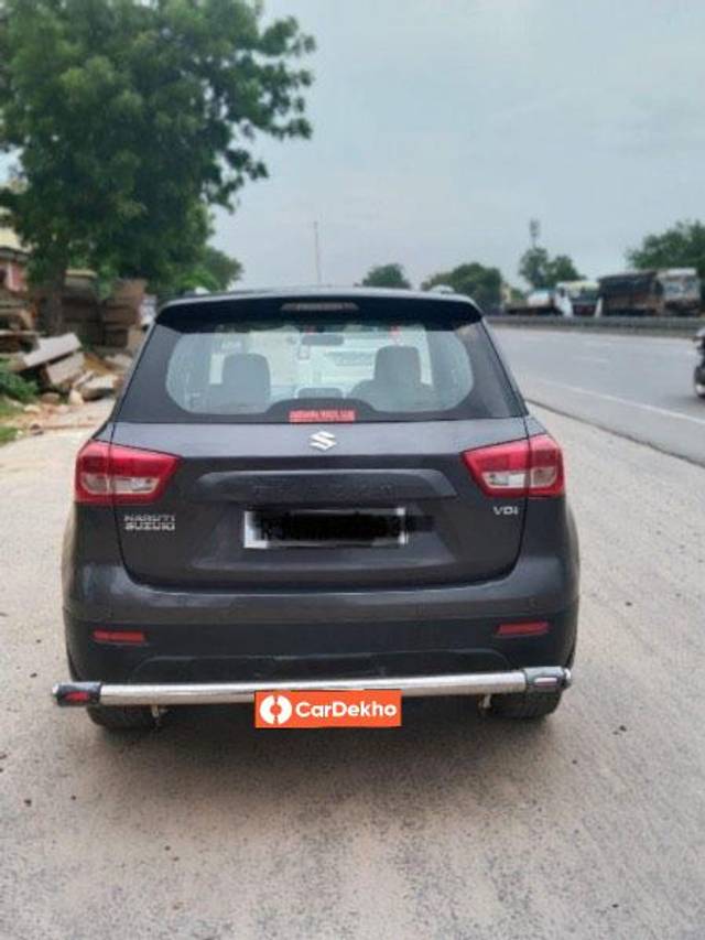 https://images10.gaadi.com/usedcar_image/3588207/original/processed_61821f59-8249-4704-b7bb-c4ecc54c85dc.jpeg?imwidth=6402