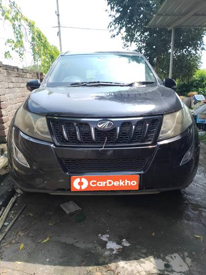 Mahindra XUV500 W10 2WD Mahindra XUV500 W10 2WD
