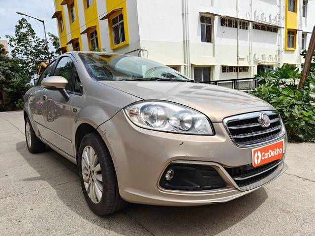 https://images10.gaadi.com/usedcar_image/3588486/original/processed_img2876519__used_car_2876519_1695543040.jpg?imwidth=6400