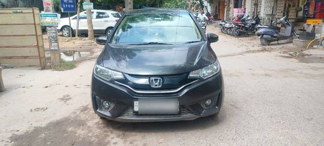 https://images10.gaadi.com/usedcar_image/3588533/original/17__VCC_1790688_94_1694938402.jpg?imwidth=6400