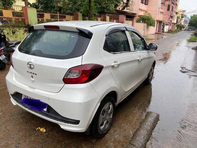 https://images10.gaadi.com/usedcar_image/3588592/original/processed_d048ecbe-a4dc-49a1-84c0-dce76d12168c.jpeg?imwidth=6401