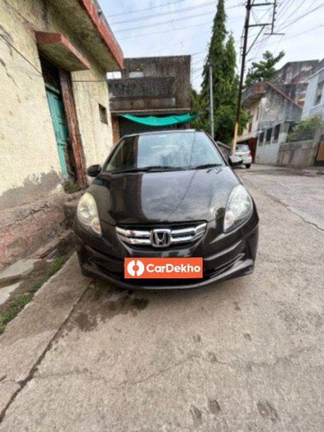 https://images10.gaadi.com/usedcar_image/3588606/original/processed_bda55222-10ef-4430-9c28-f6a379e7582a.jpeg?imwidth=6400