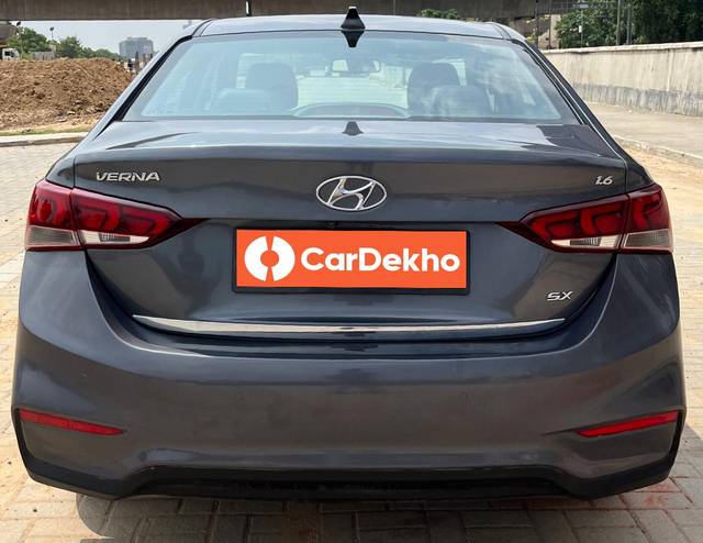 https://images10.gaadi.com/usedcar_image/3588611/original/processed_usedcar_17_11461695546721_1695546740.jpg?imwidth=6402